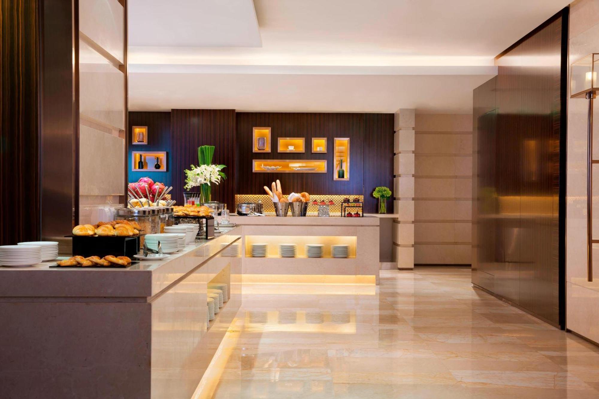 The Imperial Mansion, - Marriott Executive Hotel 5*