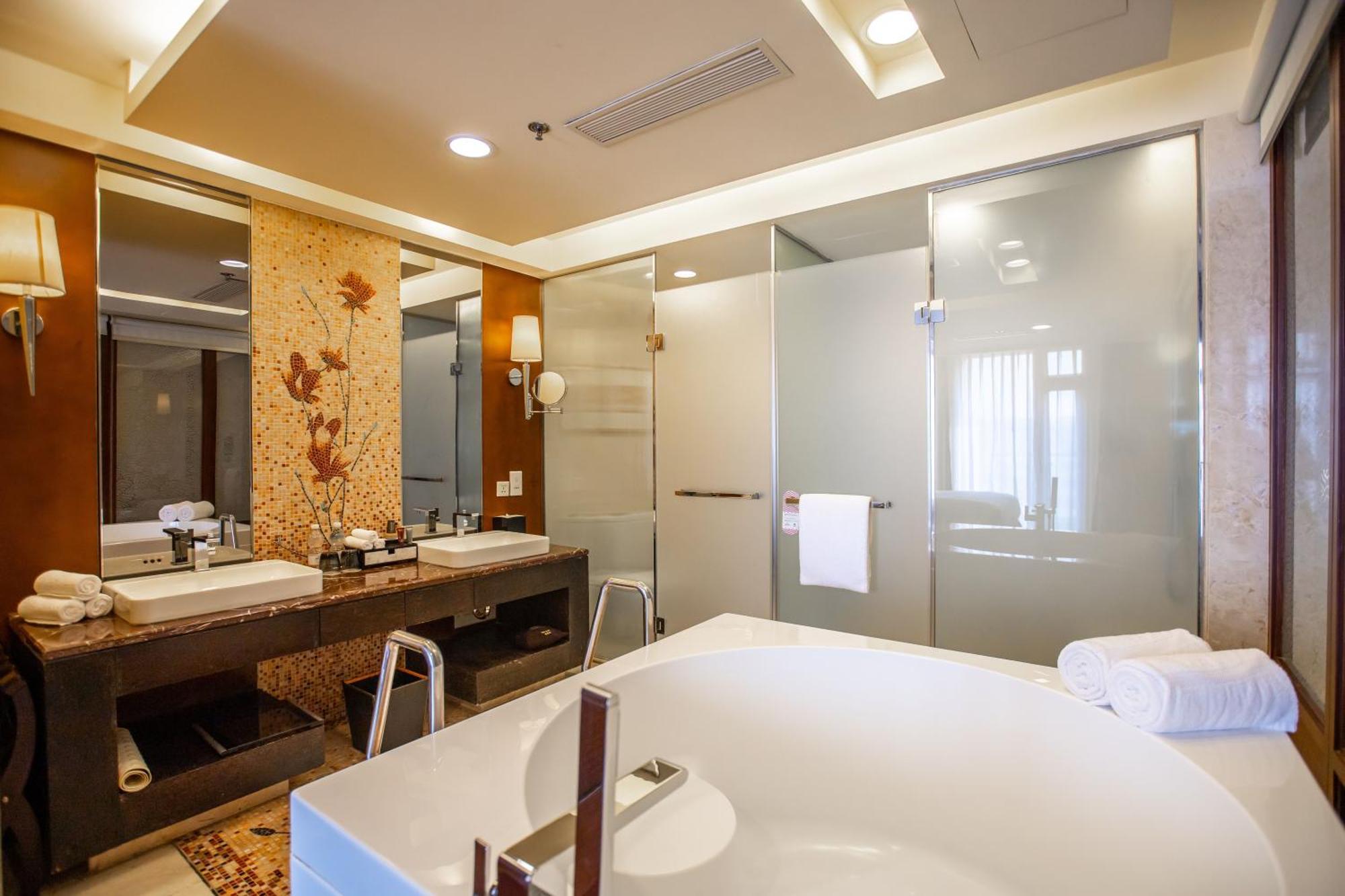 The Imperial Mansion, - Marriott Executive Hotel