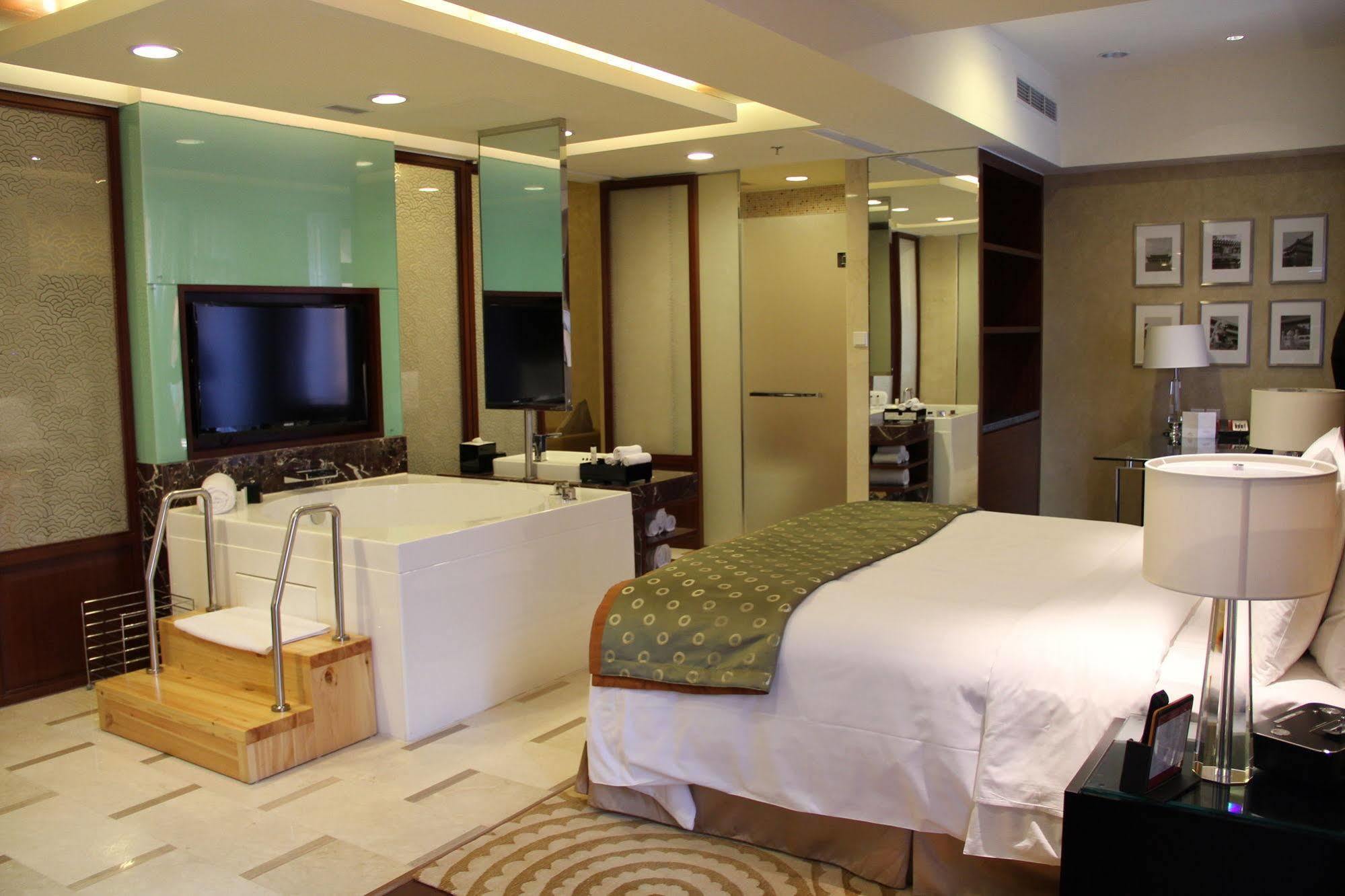 Hotel The Imperial Mansion, - Marriott Executive