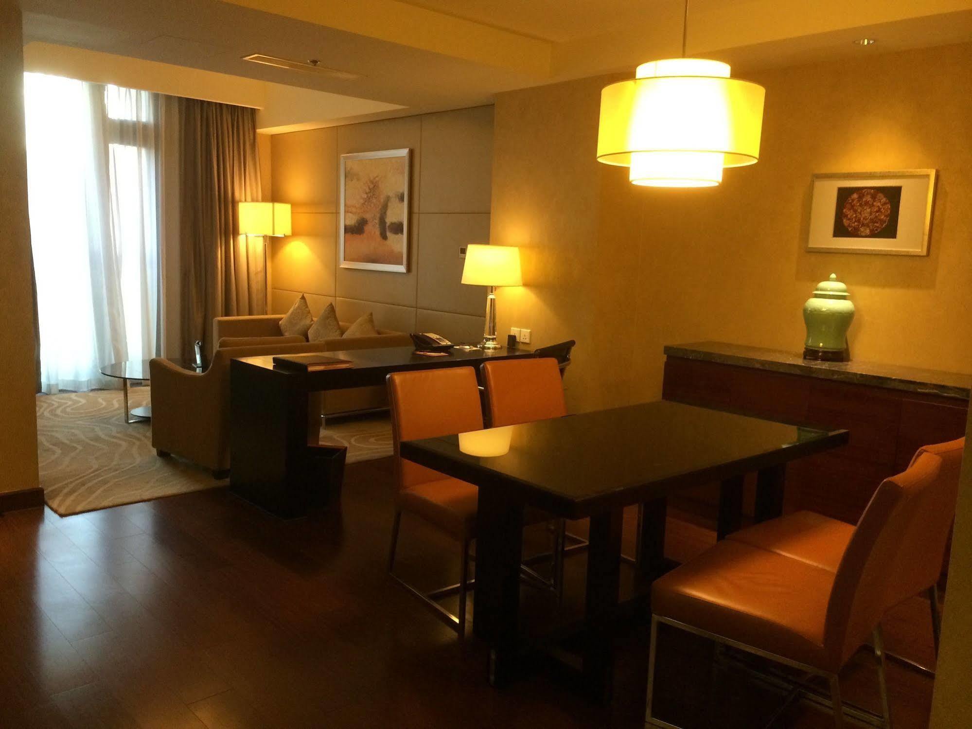The Imperial Mansion, - Marriott Executive Hotel