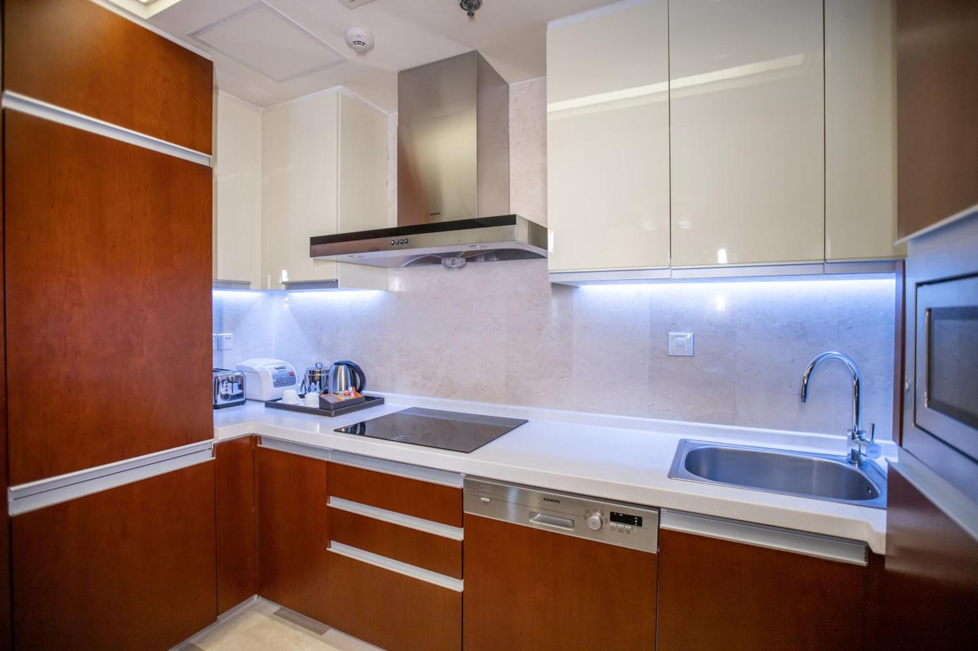 Hotel The Imperial Mansion, - Marriott Executive 5*