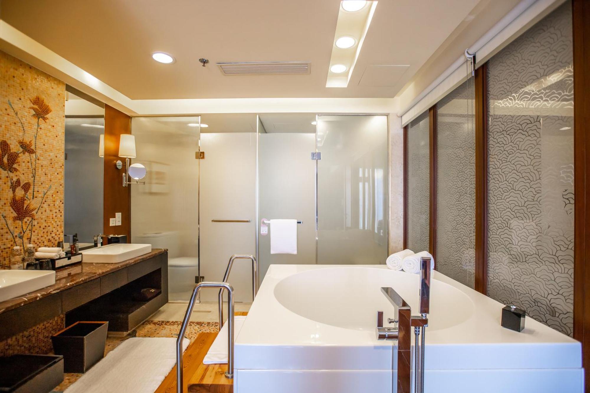 The Imperial Mansion, - Marriott Executive Hotel